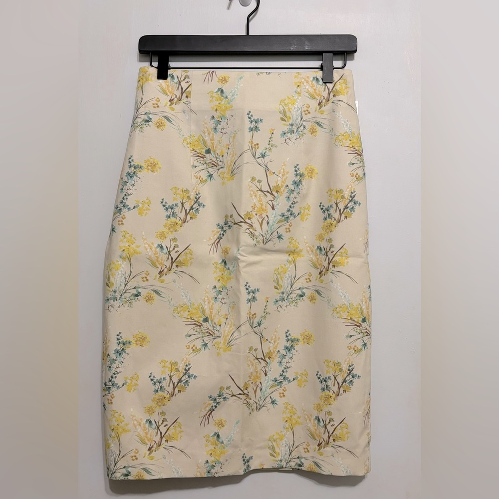 ANTONIO MELANI Cream Floral Pencil Skirt with Yellow & Blue Sprigs